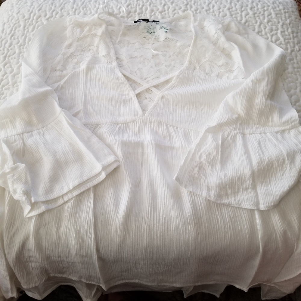 SALE !! NEW WhiteTop Lace Back Bell Sleeve S M L - Picture 5 of 8